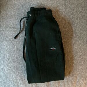 Noah sweatpants in hunter green. Never worn.